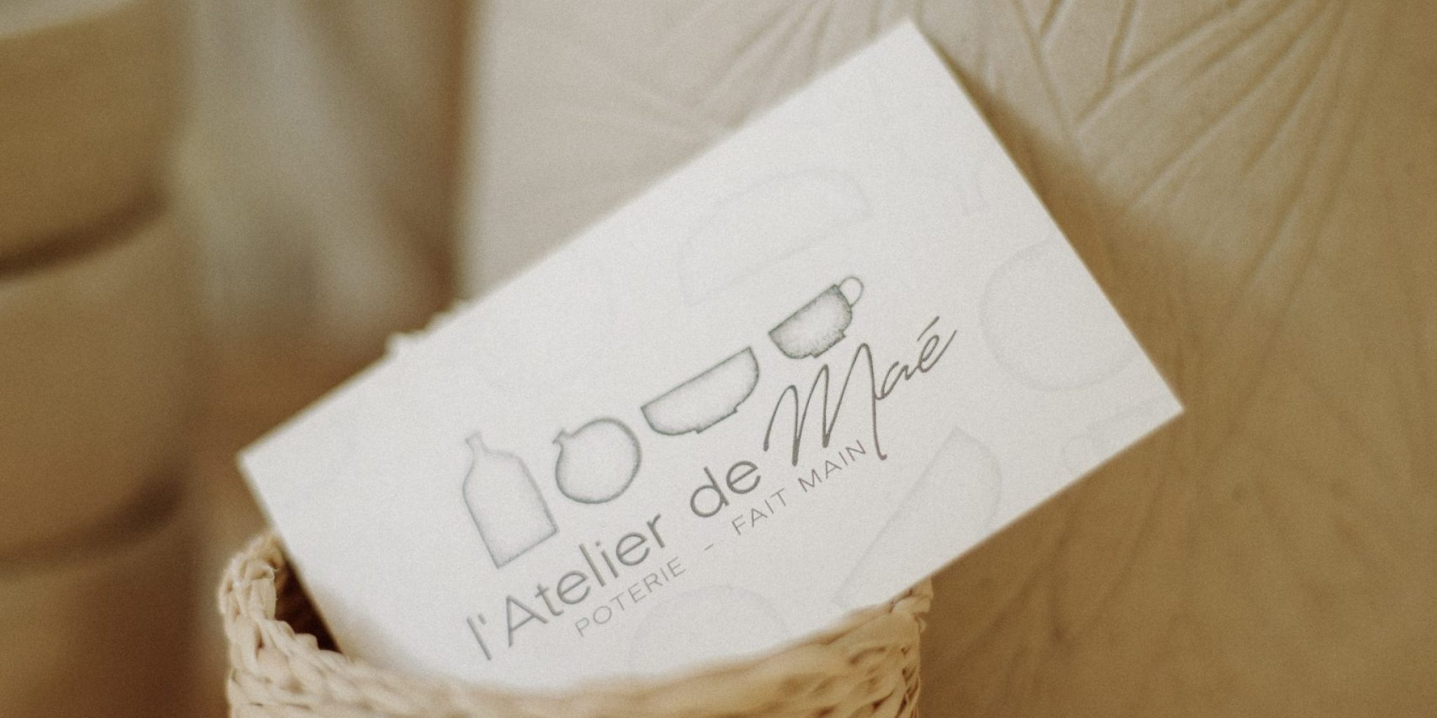 carte atelier de mae pour le stage de poterie parents et enfants